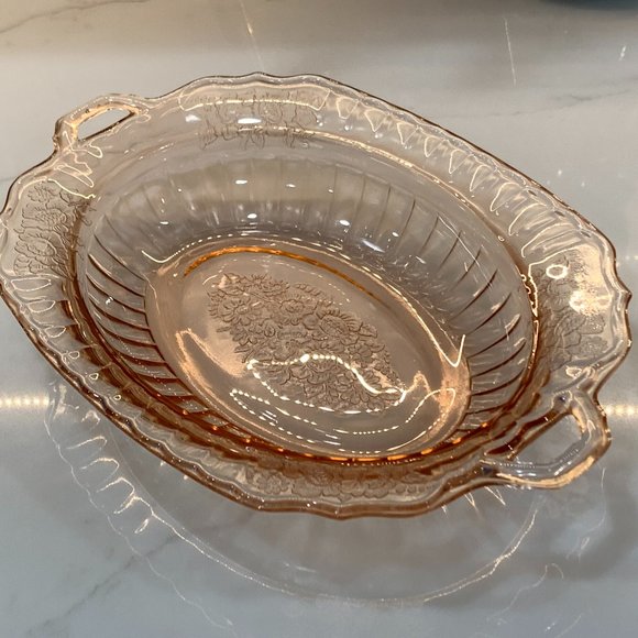 Charmed Pink Art Deco Depression Glass Bowl with Handles - Picture 15 of 16